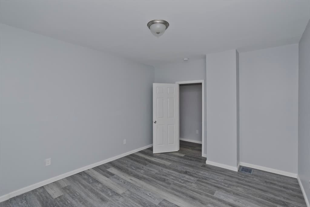 64 Thompson St, Springfield MA 01109 photo 11