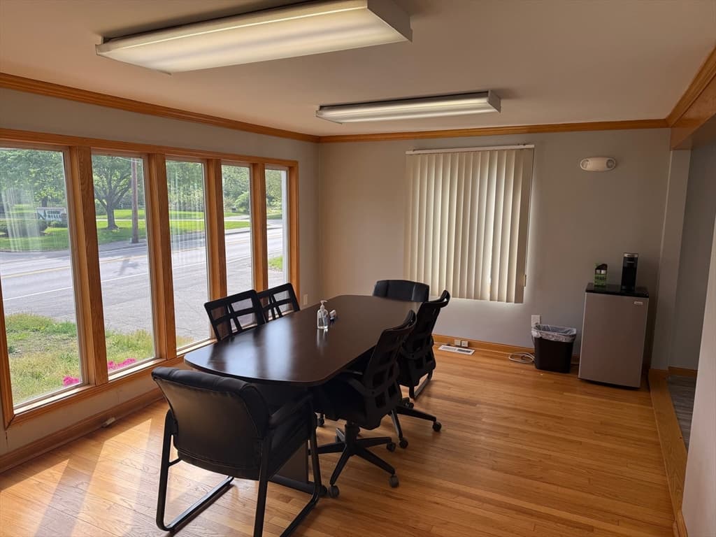 Single Family Residence at 561 County St., Taunton MA 02780, photo 5 of 16