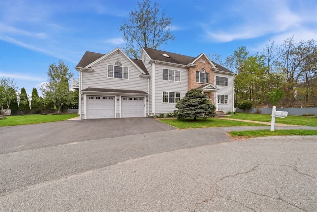 Single Family Residence at 131 Range Heights Road, Lynn MA 01904, Lynn, photo 2 of 36
