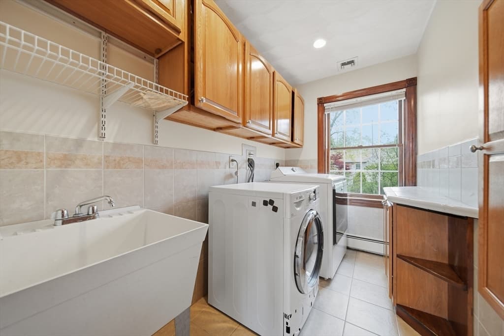 Single Family Residence at 131 Range Heights Road, Lynn MA 01904, Lynn, photo 20 of 36