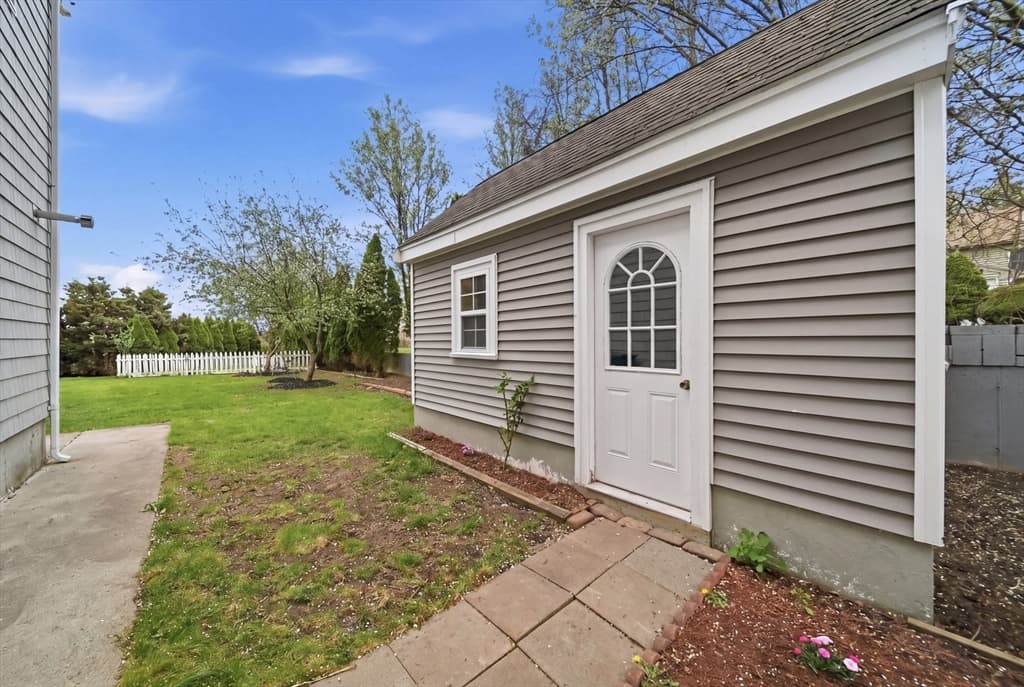 Single Family Residence at 131 Range Heights Road, Lynn MA 01904, Lynn, photo 34 of 36