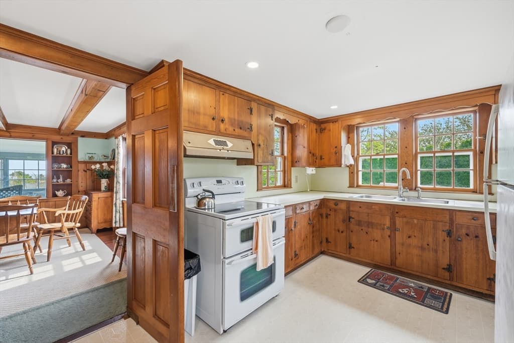 35 Grayton Ave, Barnstable MA 02647 photo 8