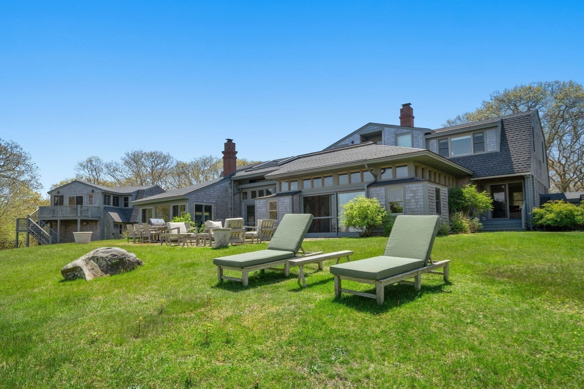 Single Family Residence at 19 Locust Ln, Aquinnah MA 02535, photo 3 of 42