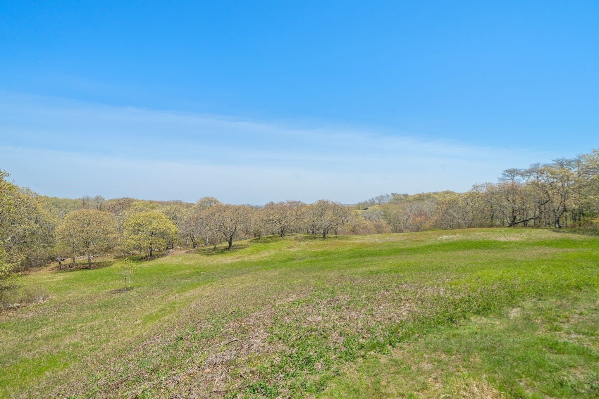 Single Family Residence at 19 Locust Ln, Aquinnah MA 02535, photo 32 of 42