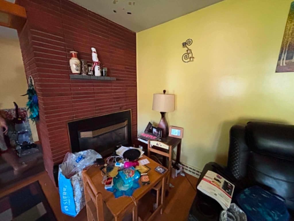 Single Family Residence at 17 Lawn Ave, Lowell MA 01852, photo 5 of 17