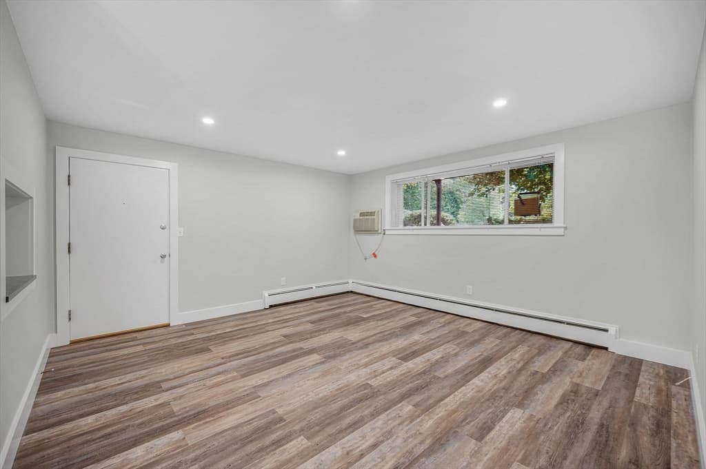 Condominium at 9 Longwood Dr # 1, Andover MA 01810, Andover, photo 17 of 31