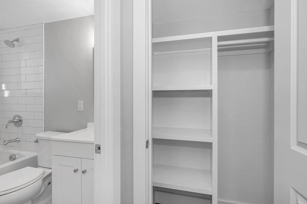Condominium at 9 Longwood Dr # 1, Andover MA 01810, Andover, photo 26 of 31