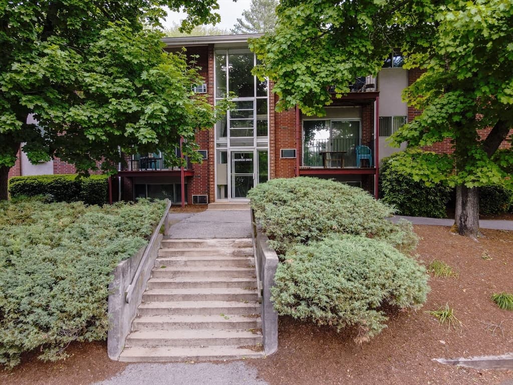 Condominium at 9 Longwood Dr # 1, Andover MA 01810, Andover, photo 4 of 31