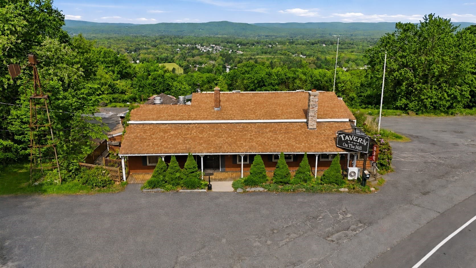 100 Mountain Rd, Easthampton MA 01027