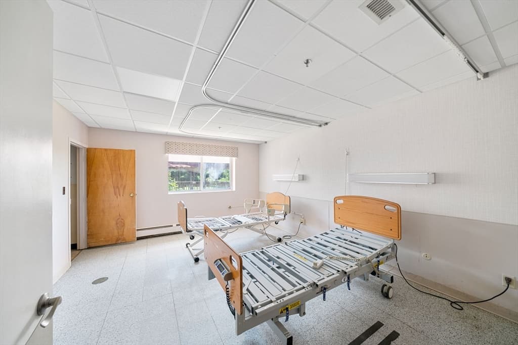 1123 Rockdale Ave, New Bedford MA 02740 photo 16