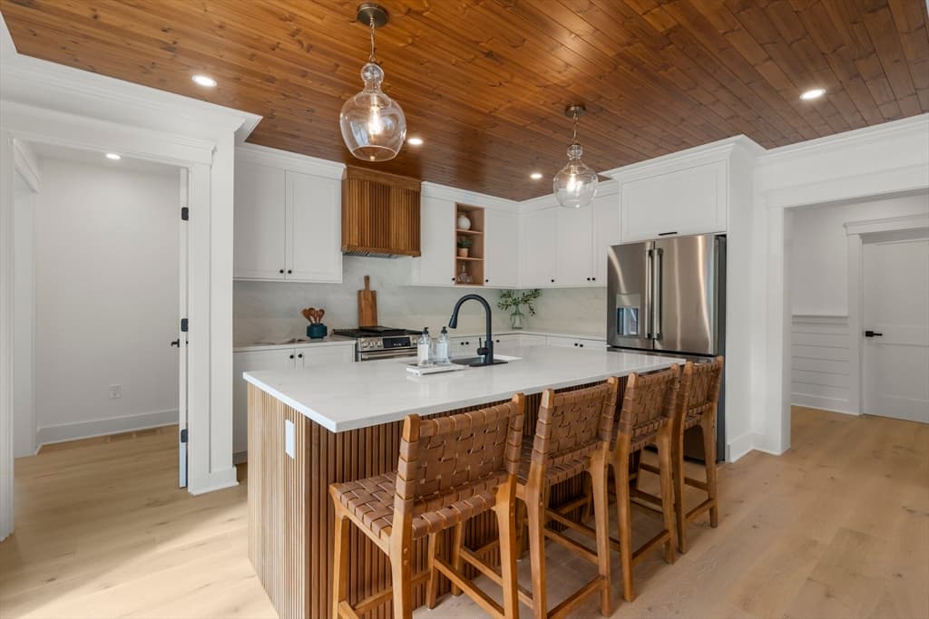 10 Laurel Ln, Sandwich MA 02644 photo 3