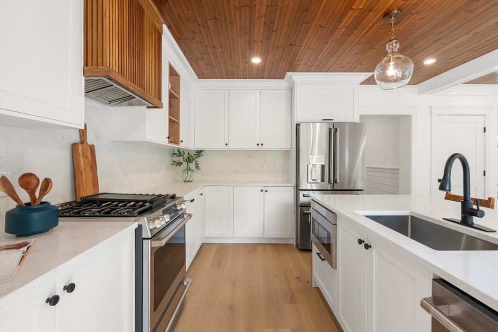 10 Laurel Ln, Sandwich MA 02644 photo 5