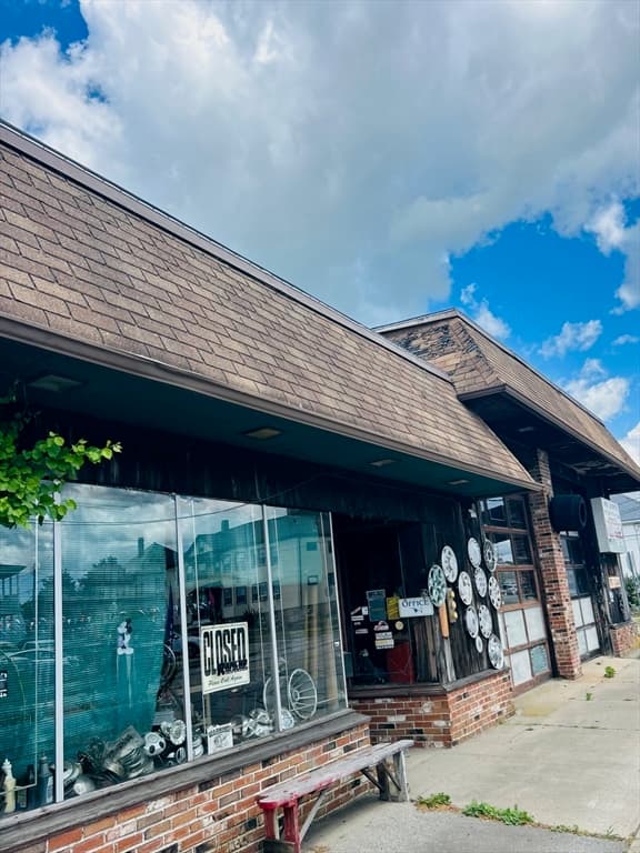 1337 Ashley Blvd, New Bedford MA 02745 photo 2