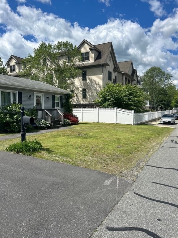 1337 Ashley Blvd, New Bedford MA 02745 photo 9