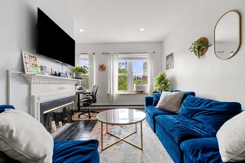 Condominium at 478 Shawmut # 9, Boston MA 02118, photo 2 of 24