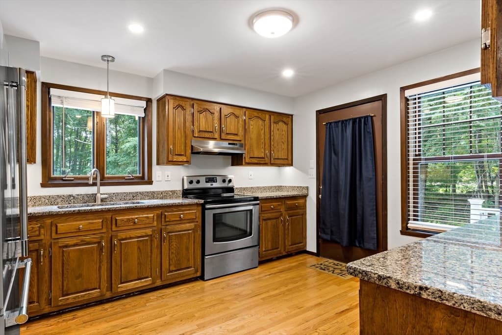163 Quanapoag Rd, Freetown MA 02717 photo 10