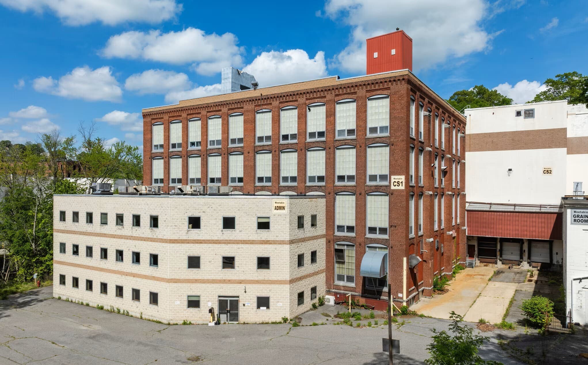 20 Cameron St, Clinton MA 01510