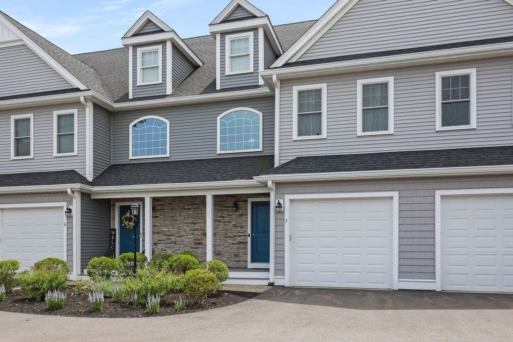 90 Lebaron Boulevard # 7, Lakeville MA 02347