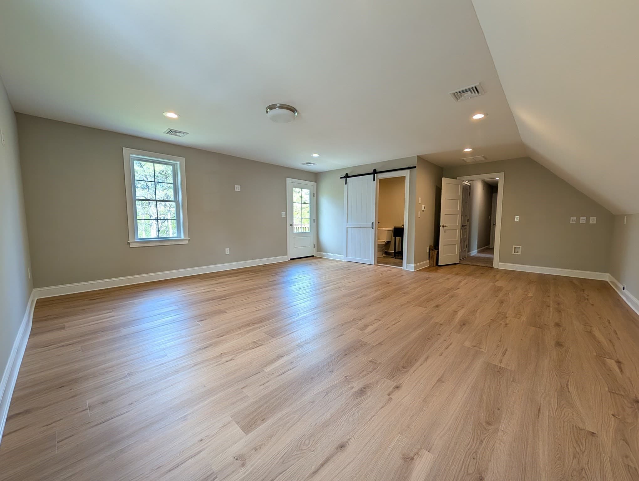 Single Family Residence at 2 Seabiscuit Drive, Plymouth MA 02360, photo 34 of 41