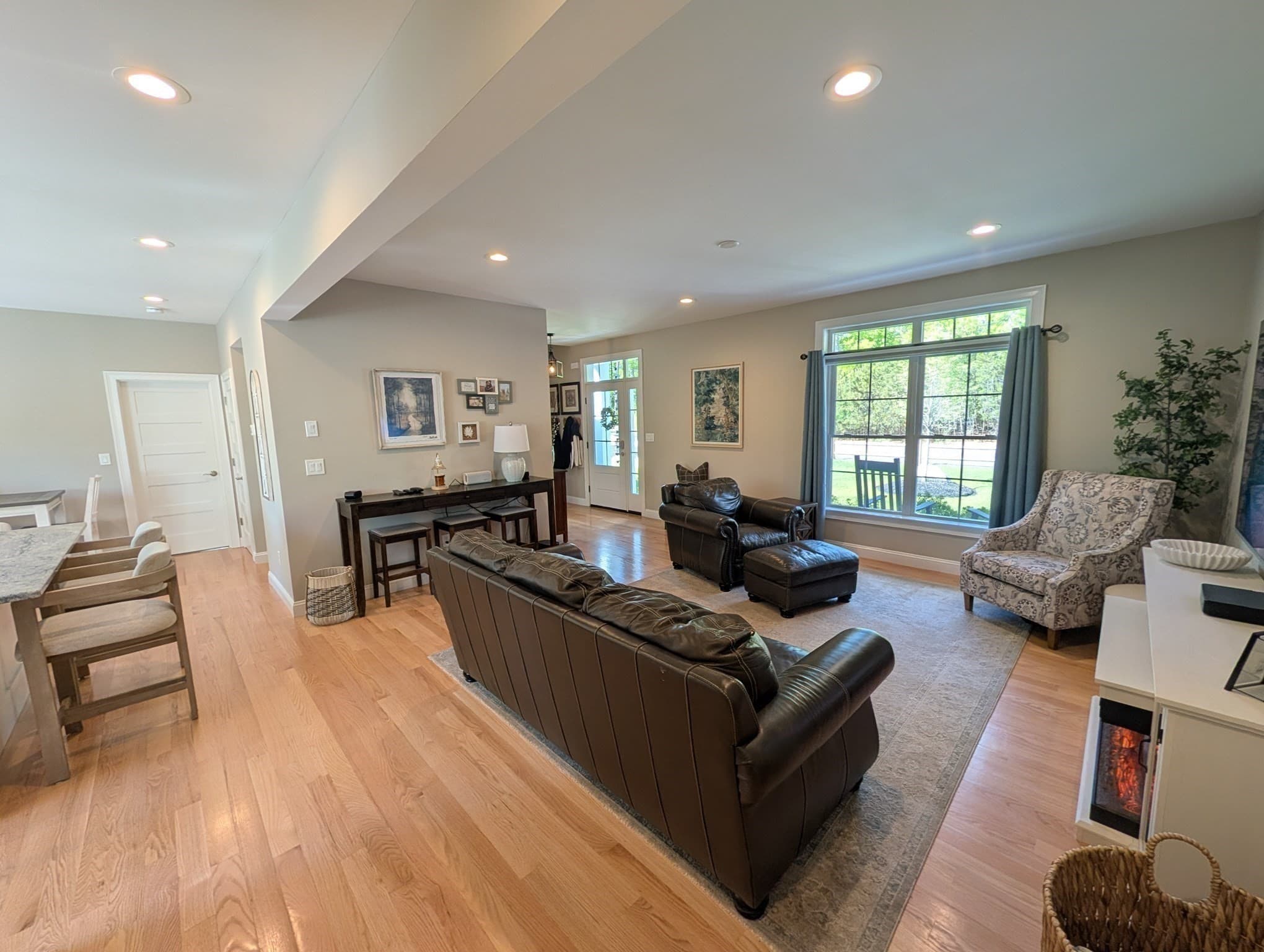 Single Family Residence at 2 Seabiscuit Drive, Plymouth MA 02360, photo 15 of 41