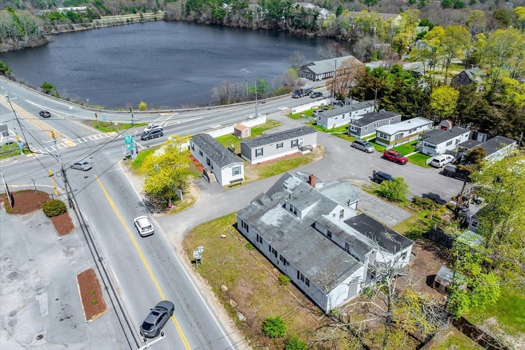 4 Depot St, Wareham MA 02538