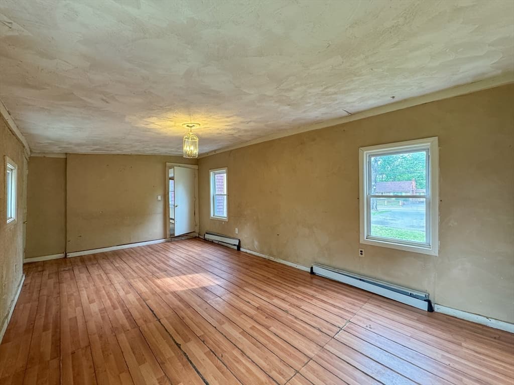 484 S Franklin St, Holbrook MA 02343 photo 11