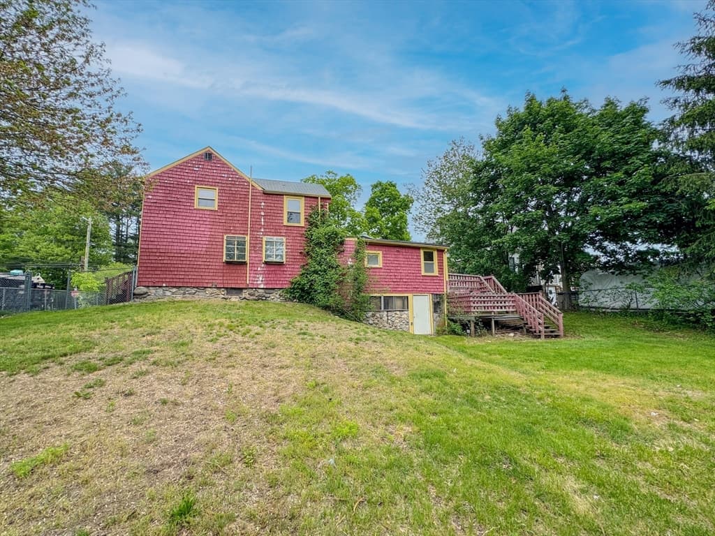 484 S Franklin St, Holbrook MA 02343 photo 31