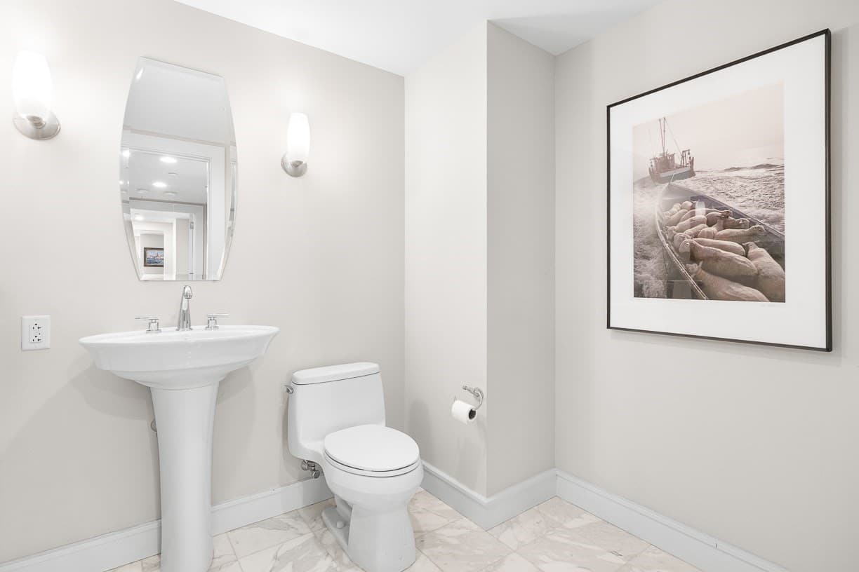 Condominium at 4 Battery Wharf # 4302, Boston MA 02109, photo 15 of 28