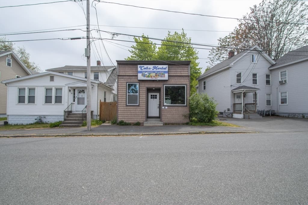 10 Taylor St, Chicopee MA 01020 photo 3