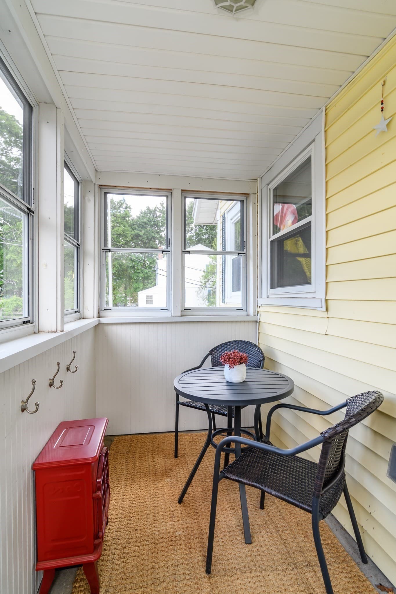 Single Family Residence at 18 Hammond Rd, Natick MA 01760, Natick, photo 3 of 23