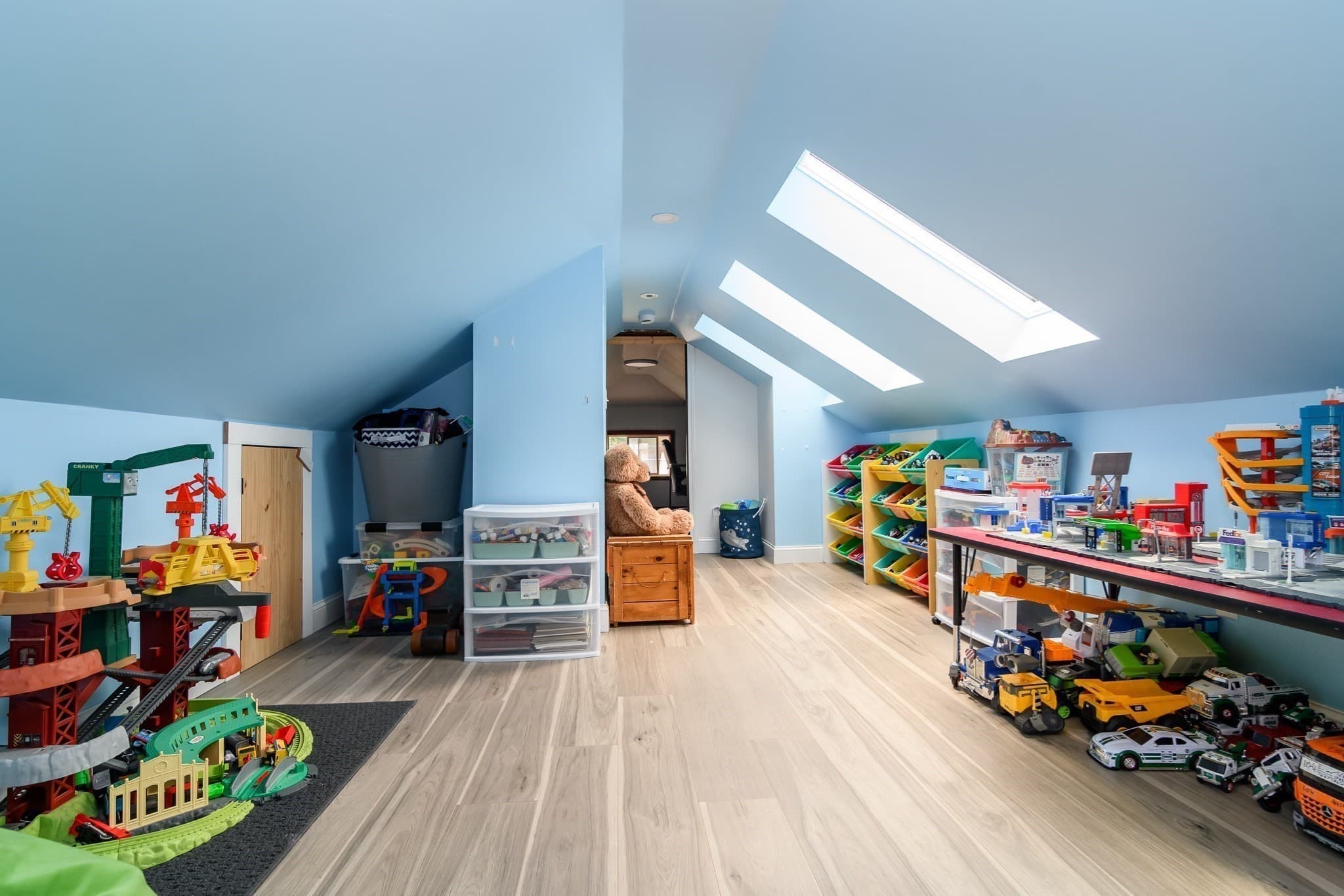 Single Family Residence at 18 Hammond Rd, Natick MA 01760, Natick, photo 15 of 23