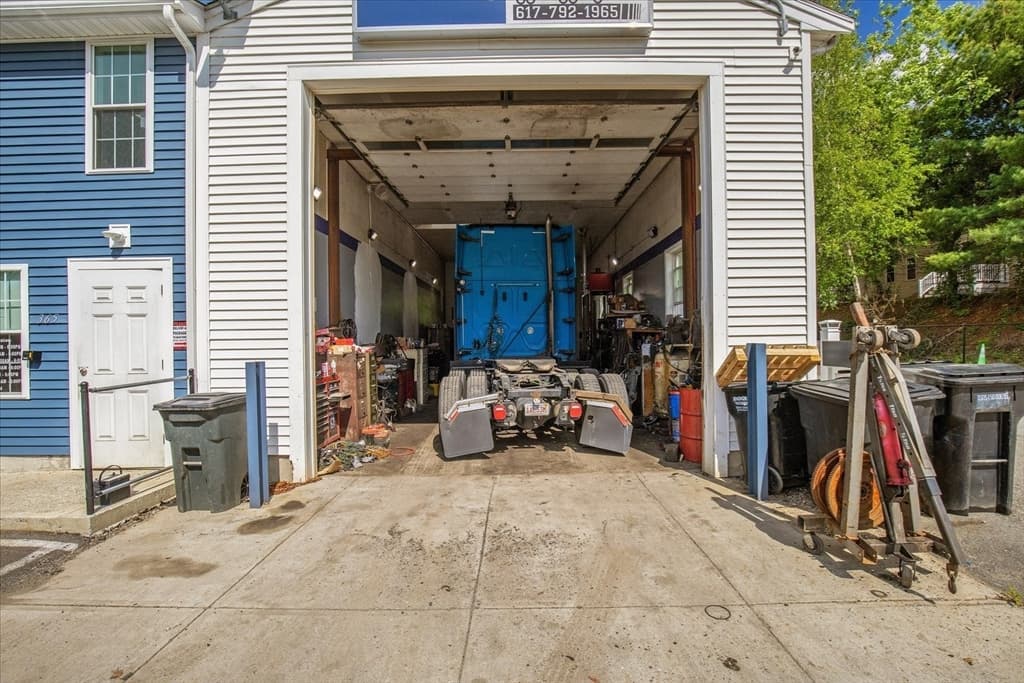 365 Elm St, Bridgewater MA 02324 photo 4