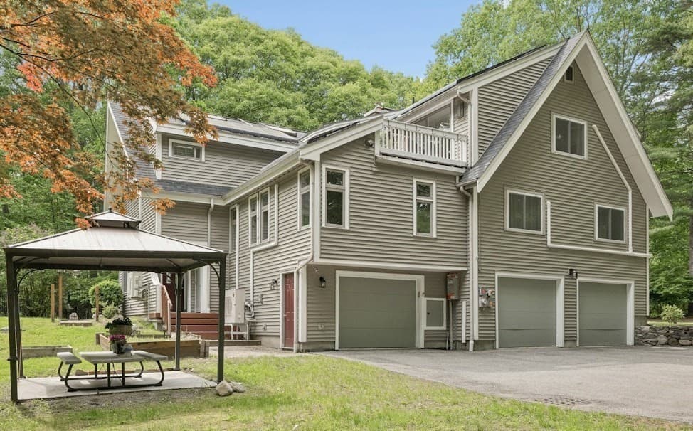 10 Cold Harbor Drive, Northborough MA 01532