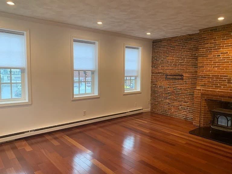Condominium at 30-32 Water St # 5, Newburyport MA 01950, photo 13 of 26