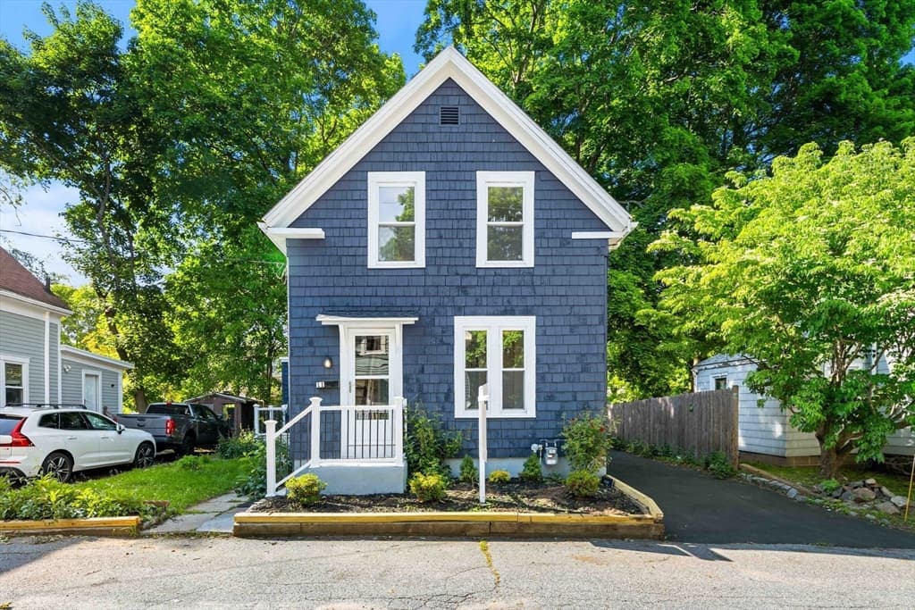 11 Central, Merrimac MA 01860