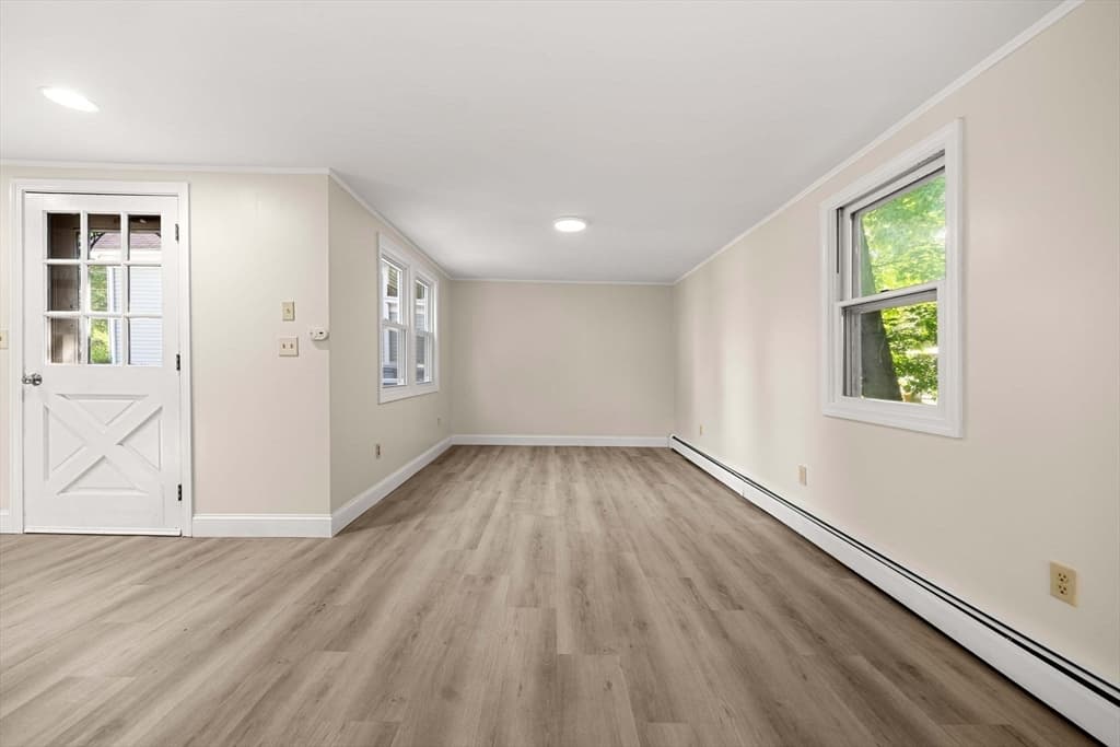 Single Family Residence at 11 Central, Merrimac MA 01860, photo 9 of 36