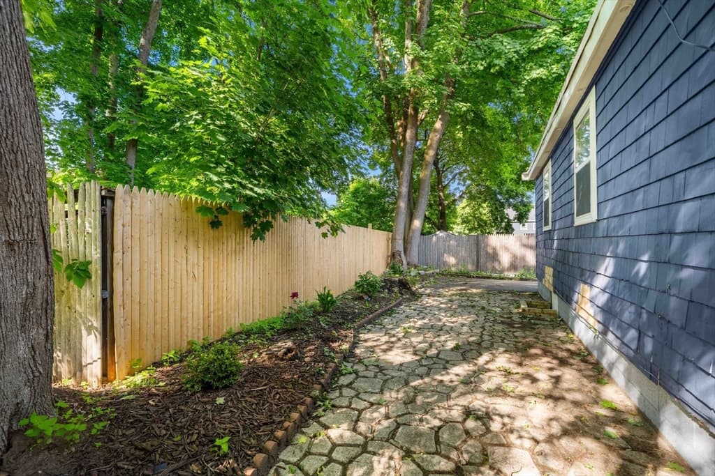 Single Family Residence at 11 Central, Merrimac MA 01860, photo 30 of 36