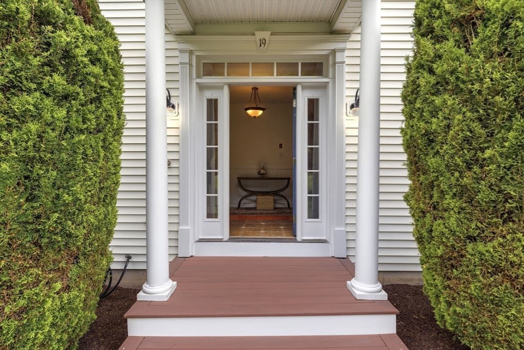 19 Old Farm Rd, Douglas MA 01516 photo 2