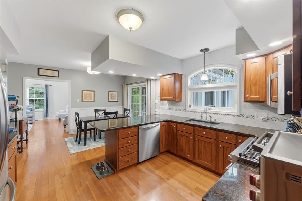 19 Old Farm Rd, Douglas MA 01516 photo 10
