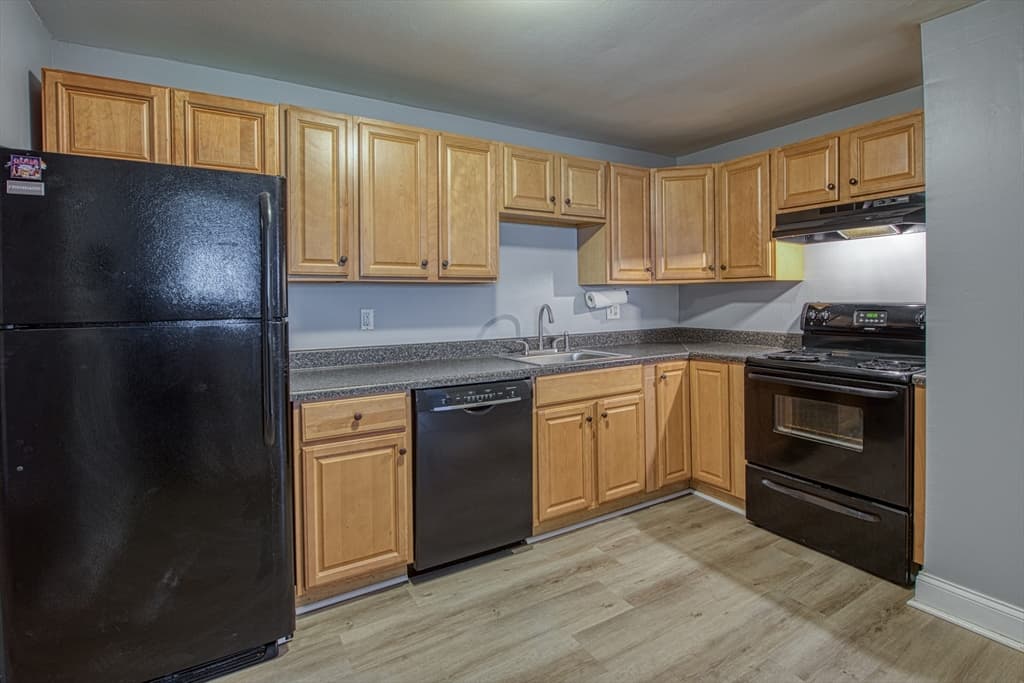 Condominium at 221 Oak St # 15, Brockton MA 02301, Brockton, photo 9 of 14