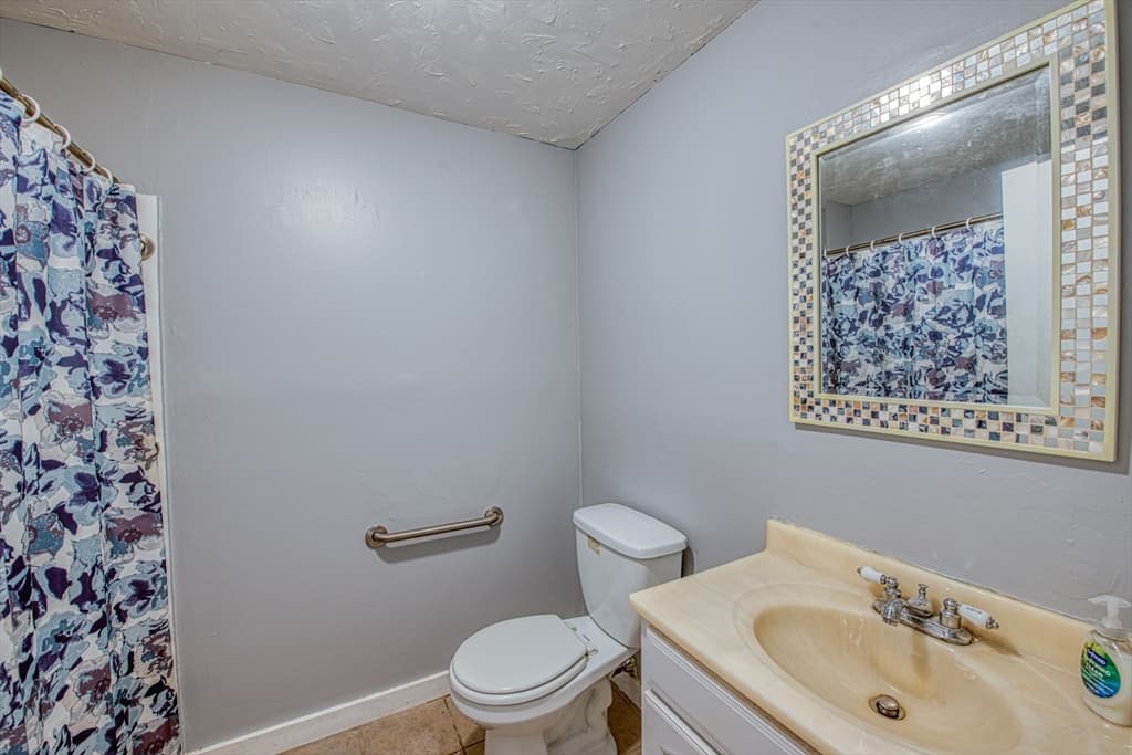 Condominium at 221 Oak St # 15, Brockton MA 02301, Brockton, photo 11 of 14