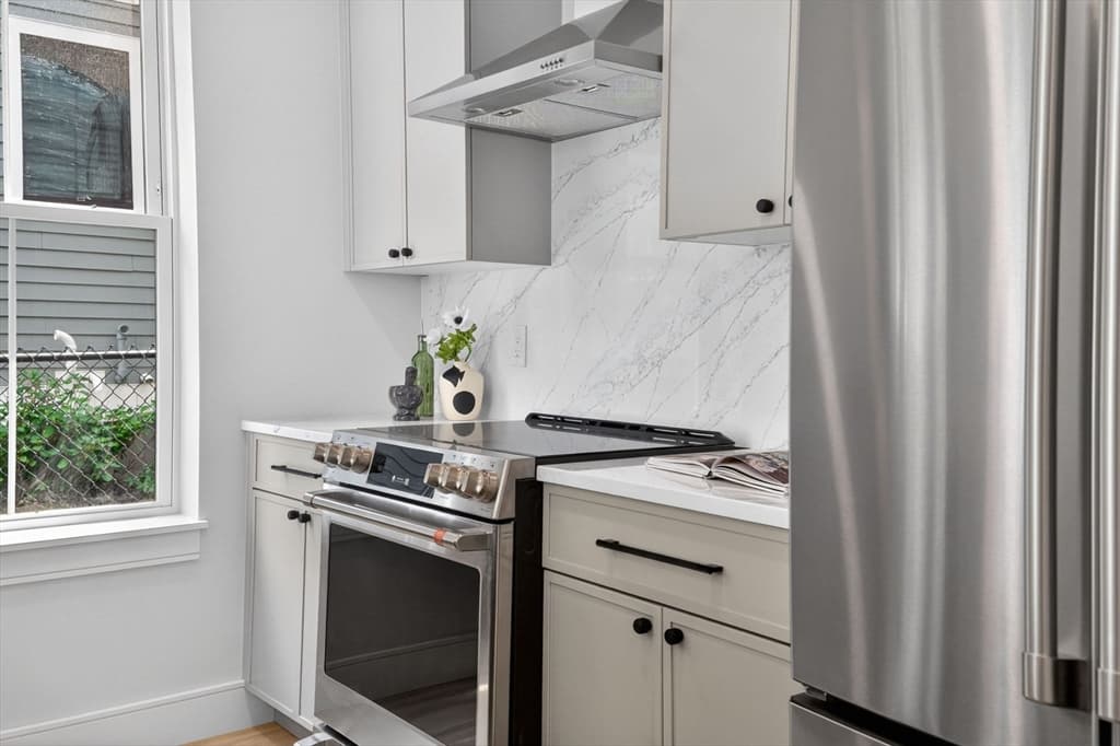 Condominium at 54 Dorset Street # 1, Boston MA 02125, Boston, photo 6 of 32