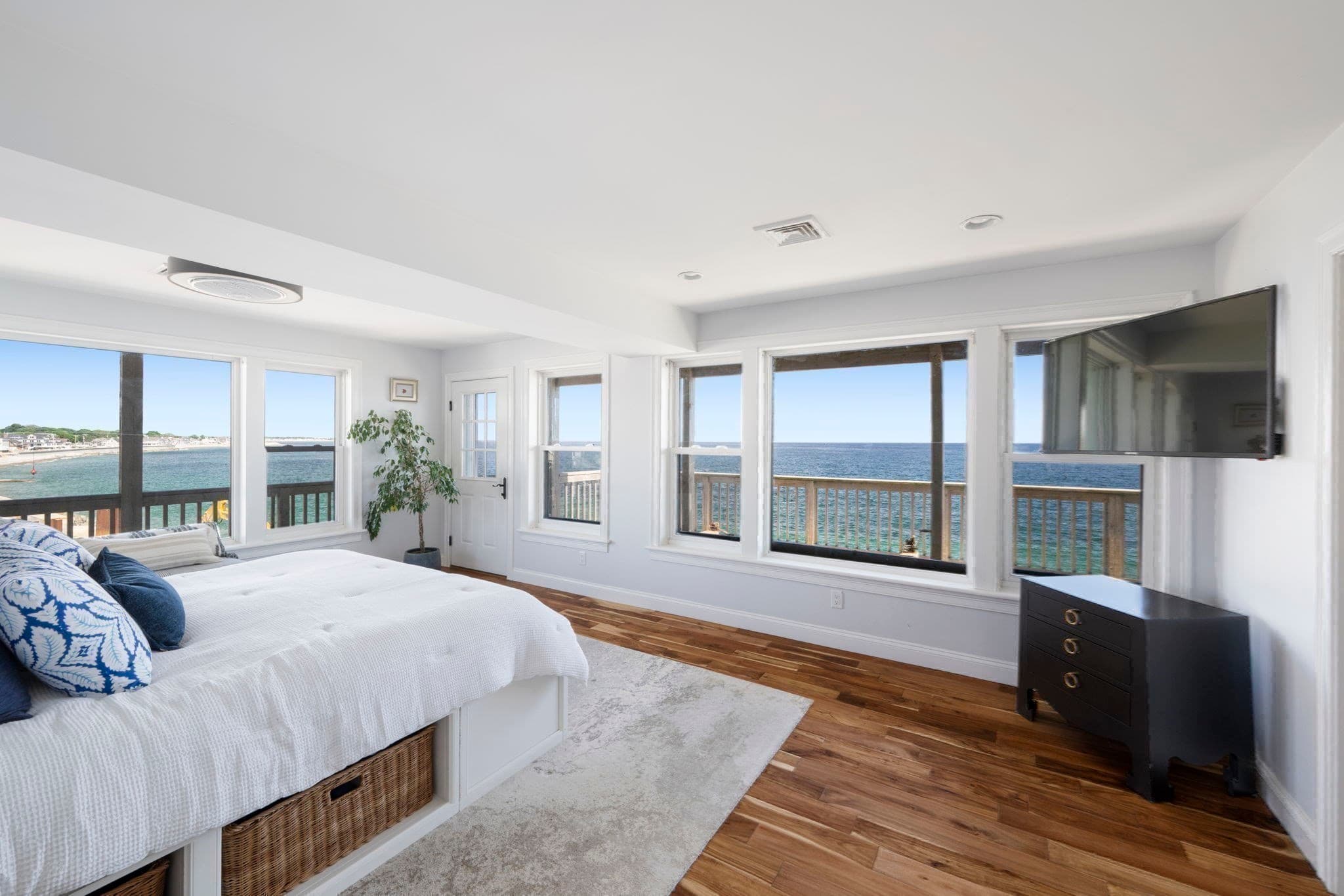 Single Family Residence at 18 Oceanside Drive, Scituate MA 02066, photo 17 of 33