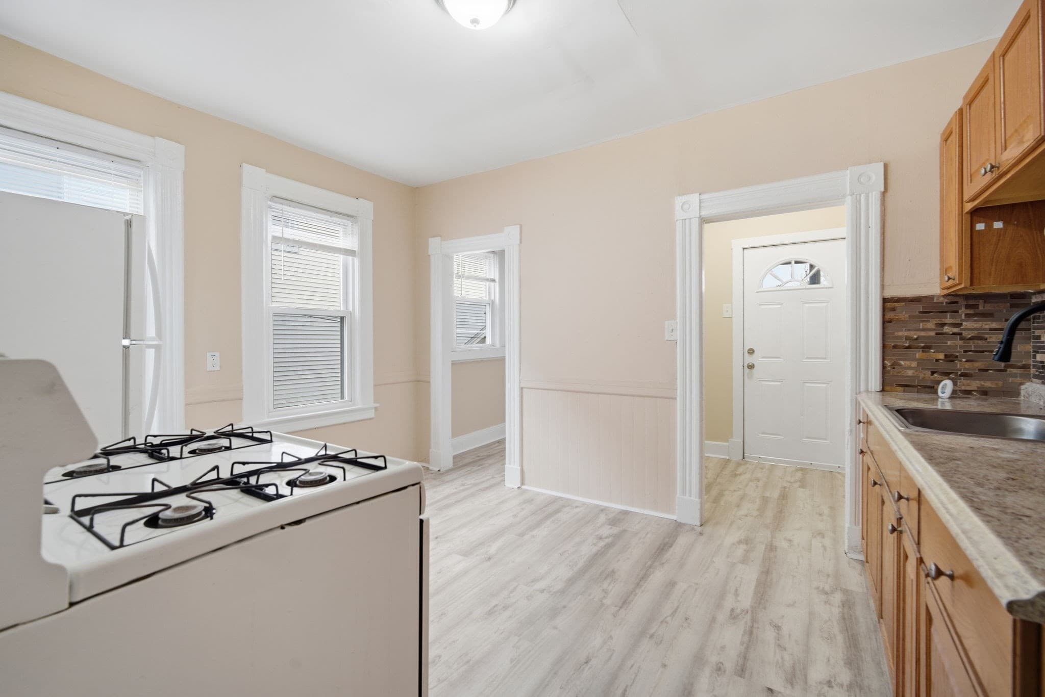 3 Family at 201 Main St, Springfield MA 01151, Springfield, photo 5 of 29