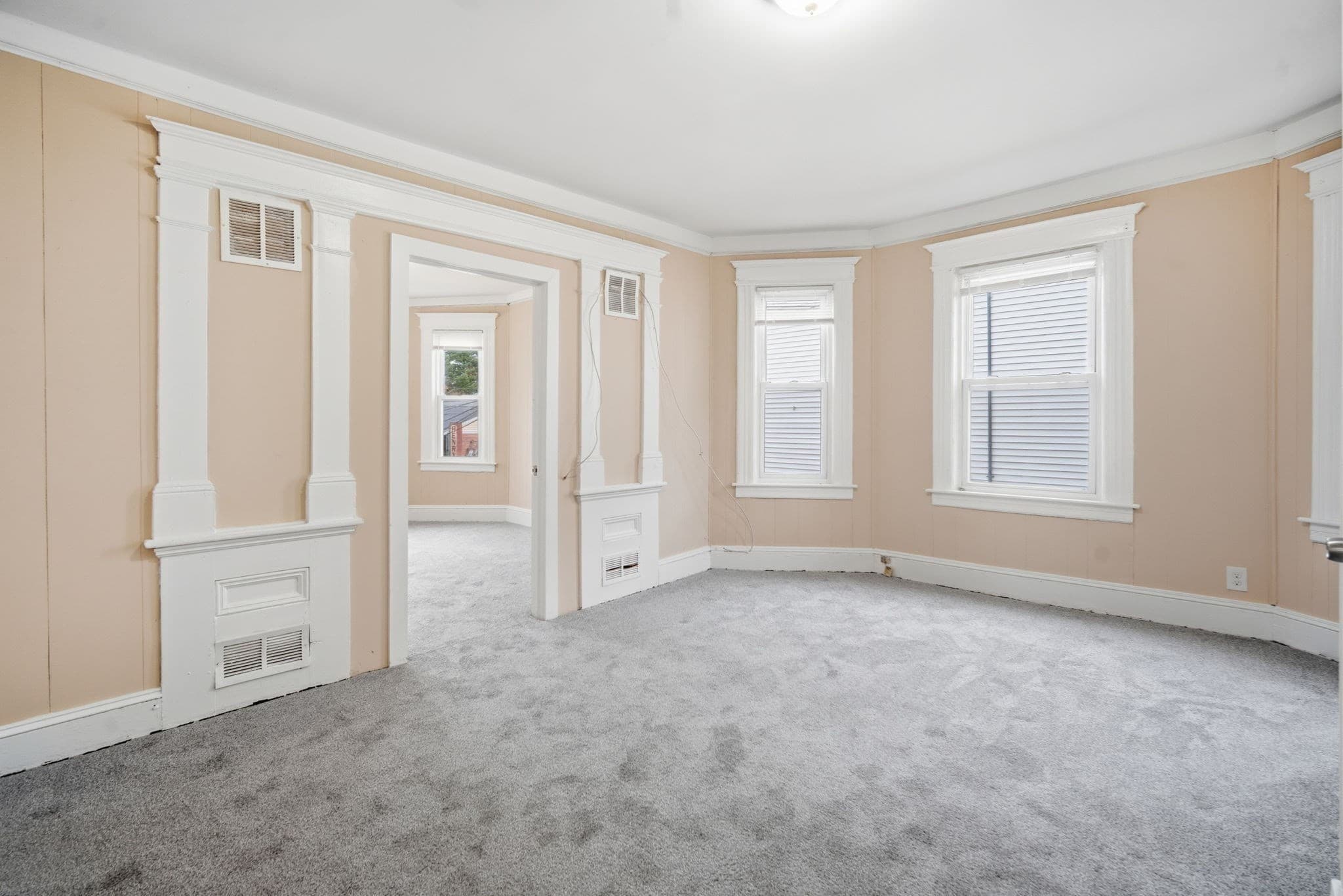 3 Family at 201 Main St, Springfield MA 01151, Springfield, photo 14 of 29