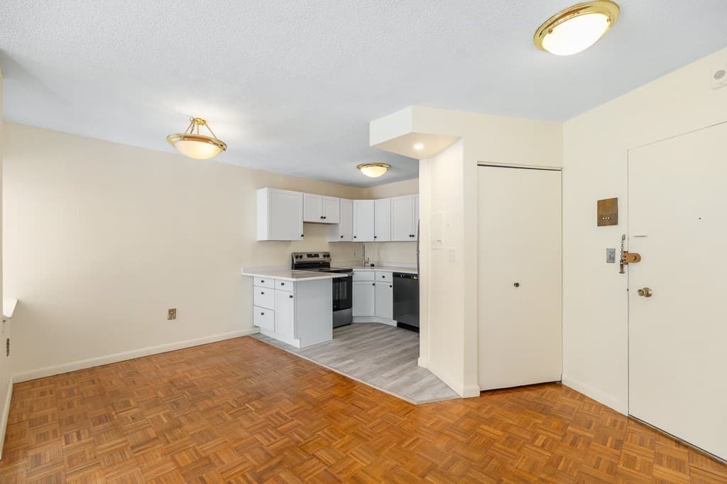 300 Lynn Shore Dr # 410, Lynn MA 01902 photo 26