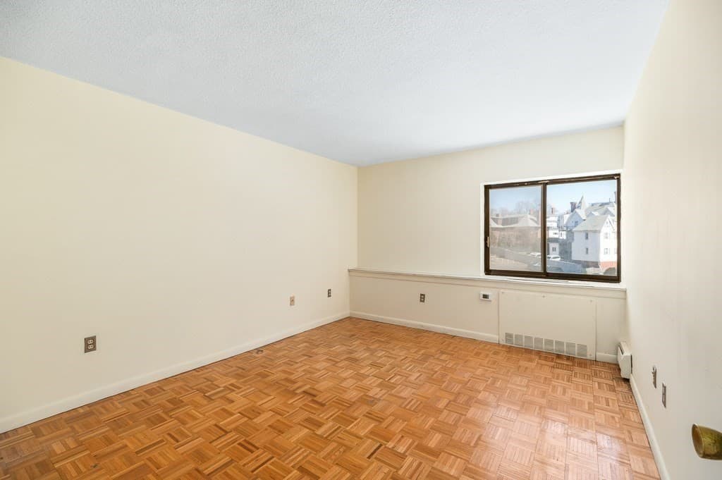 300 Lynn Shore Dr # 410, Lynn MA 01902 photo 29