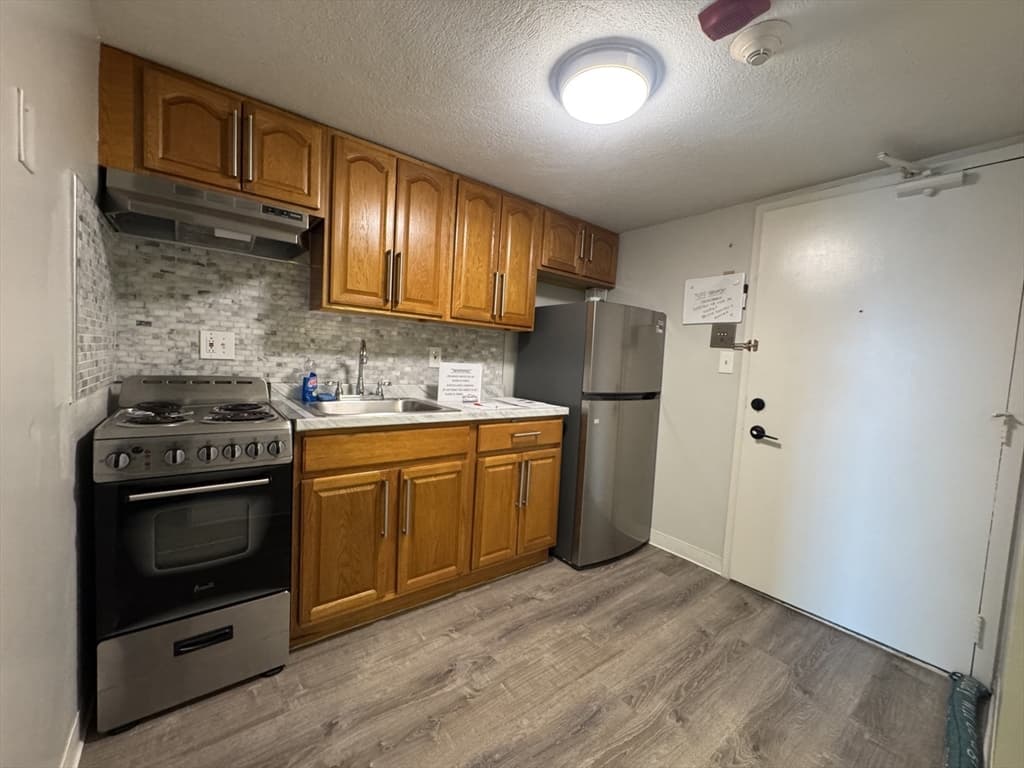 585 Revere Beach Pkwy # 403, Revere MA 02151 photo 6