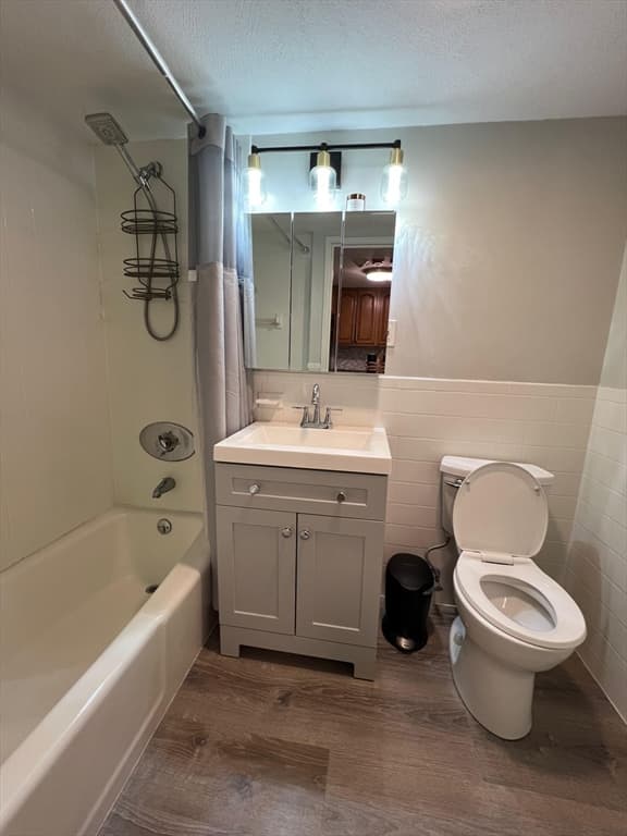 585 Revere Beach Pkwy # 403, Revere MA 02151 photo 17