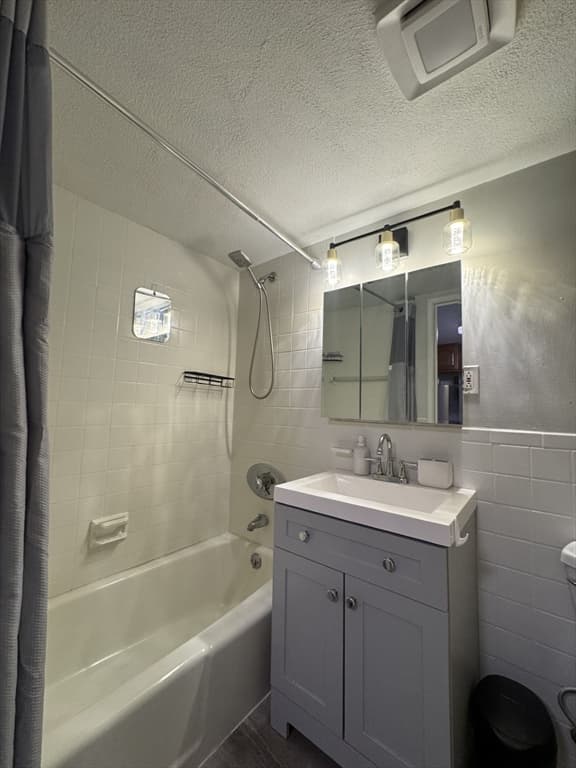 585 Revere Beach Pkwy # 403, Revere MA 02151 photo 18